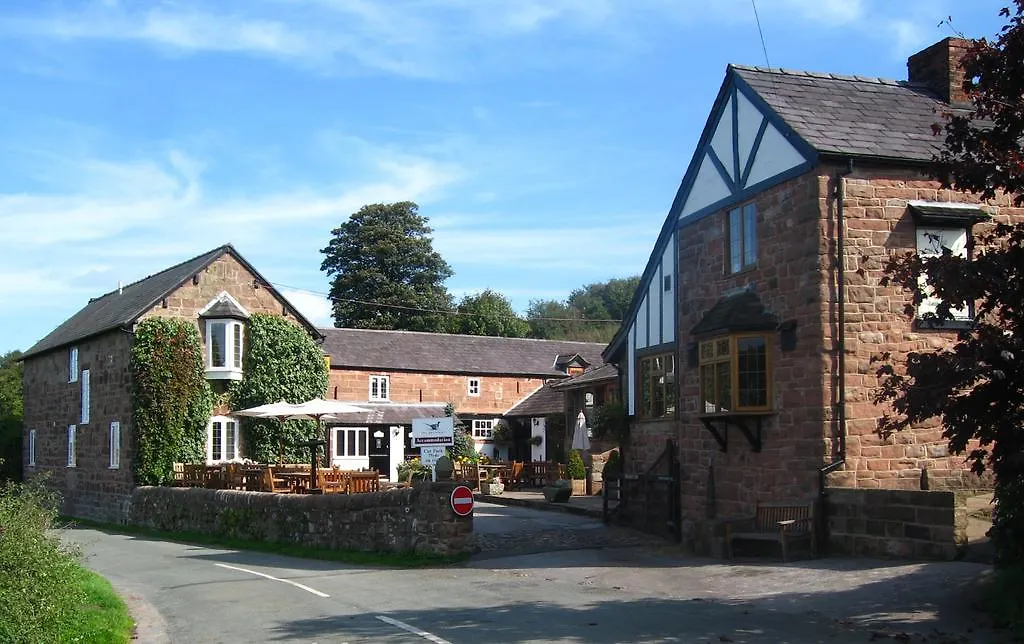 The Pheasant Inn Higher Burwardsley 5*,  イギリス